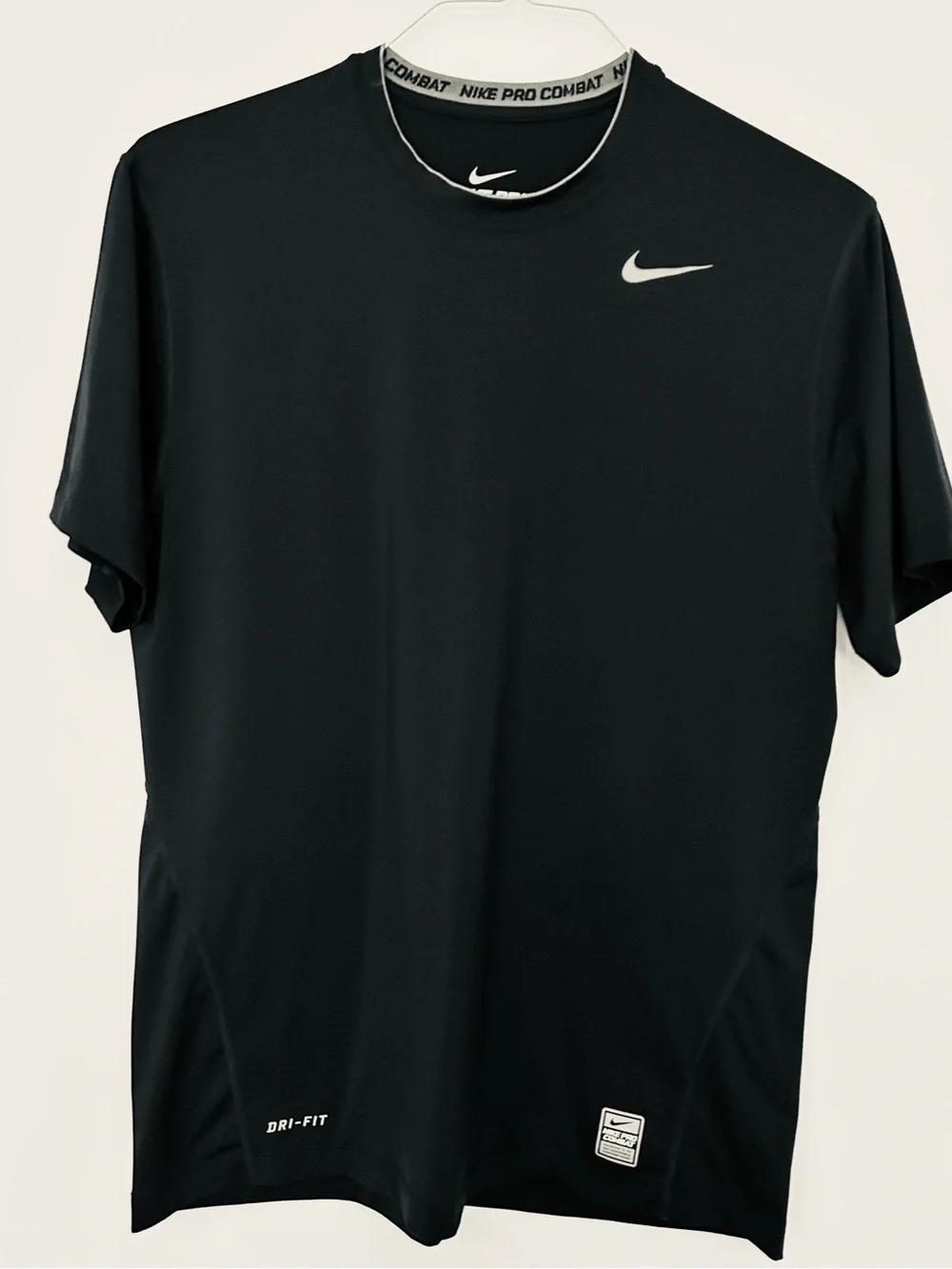 Men’s Nike Pro Combat Dri-Fit Fitness Shirt Size: L